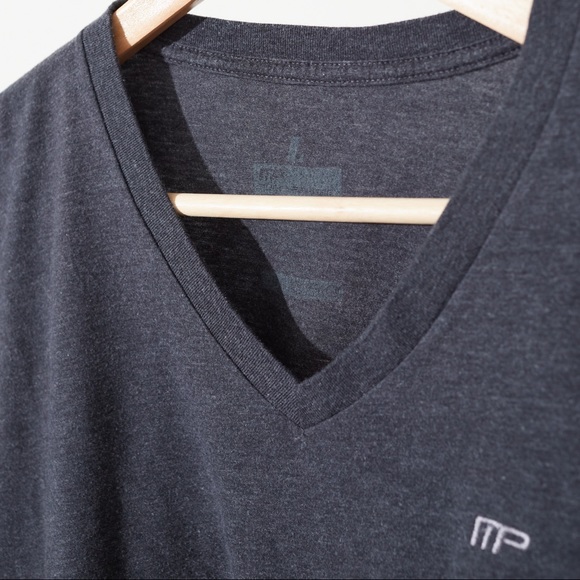 Muscle Pharm Grey T-shirt - Picture 3 of 5